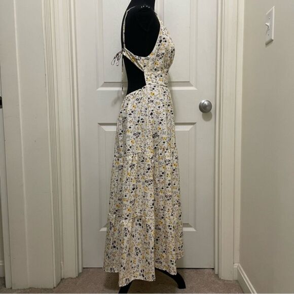 Shein Sun Dress Maxi Tiered Skirt Open Back Cream Ditsy‎ Floral Print Medium - Picture 2 of 8